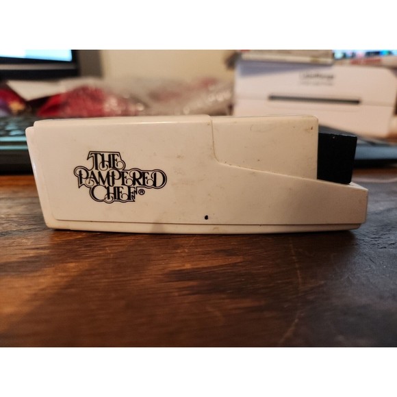 Pampered Chef Other - Pampered Chef 1044 SELF SHARPENING CASE Holder
